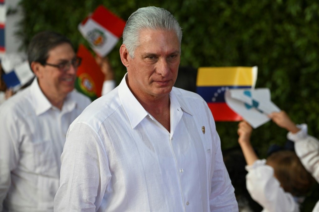 Presidente de Cuba afirma que país está pronto para se defender dos EUA