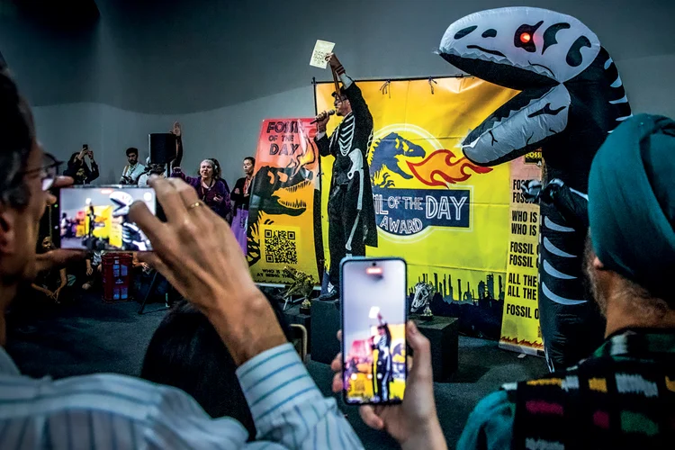 5x1 para os combustíveis fósseis: esse é o abismo global entre energia limpa e poluente