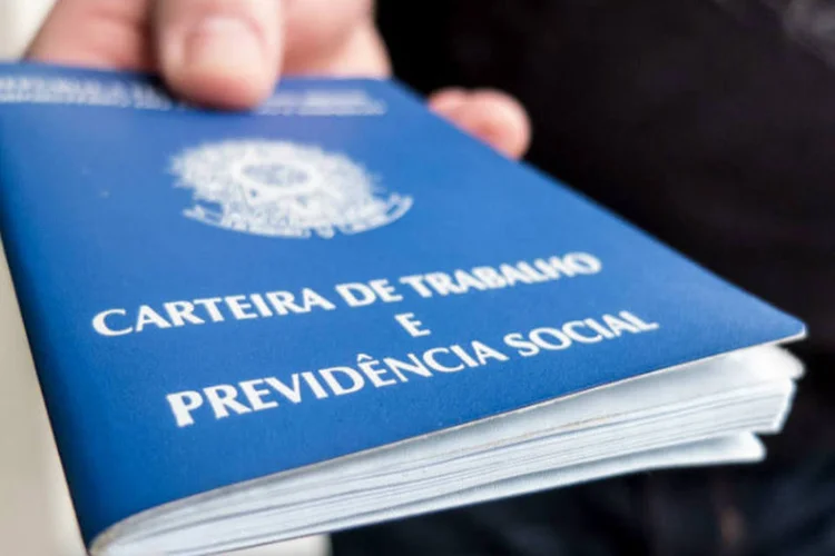 6x1: Câmara e governo avançam em PEC, mas impasse adia votação