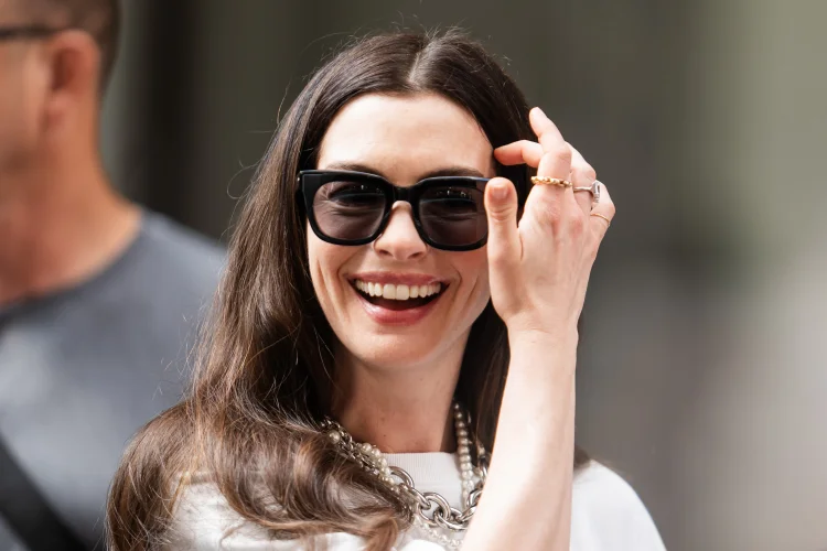 A atriz e a esposa de Shakespeare: o elo entre duas Anne Hathaway