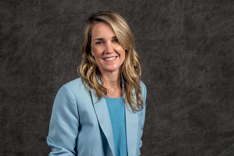 A executiva que saiu das startups para reinventar uma empresa de 120 anos