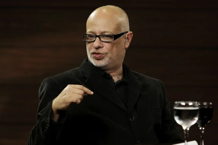 A IA vai realizar desejos; felicidade é outra história, diz Pondé no AI Summit, da EXAME