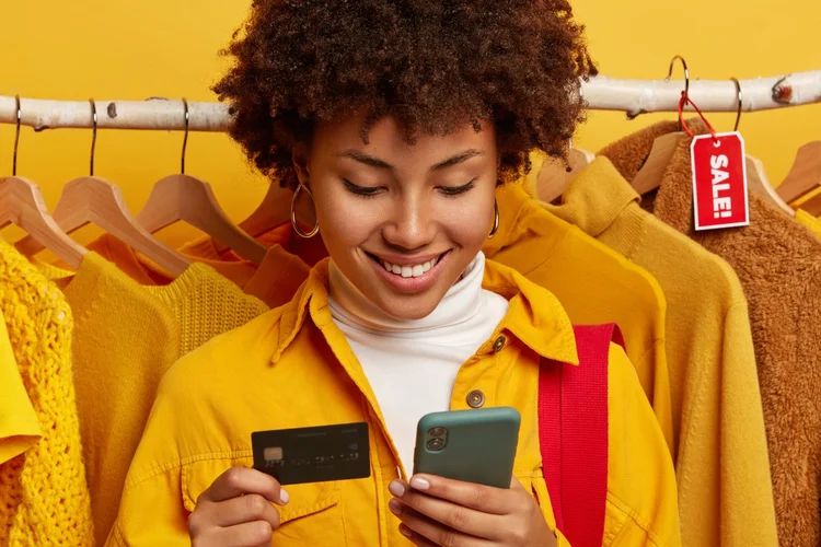 A nova disputa do marketing não é por atenção. É por confiança programada