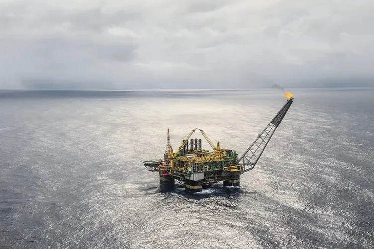 Ações da Petrobras e PRIO disparam no Ibovespa com conflitos no Irã