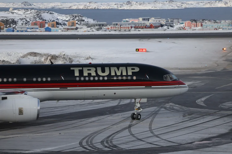 Aeroporto Trump, avenida Trump, navio Trump: no que o presidente já colocou seu nome