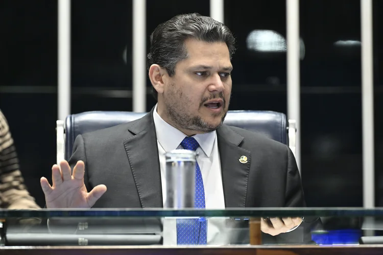 Alcolumbre rejeita pedido de leitura de criação de CPI do Banco Master