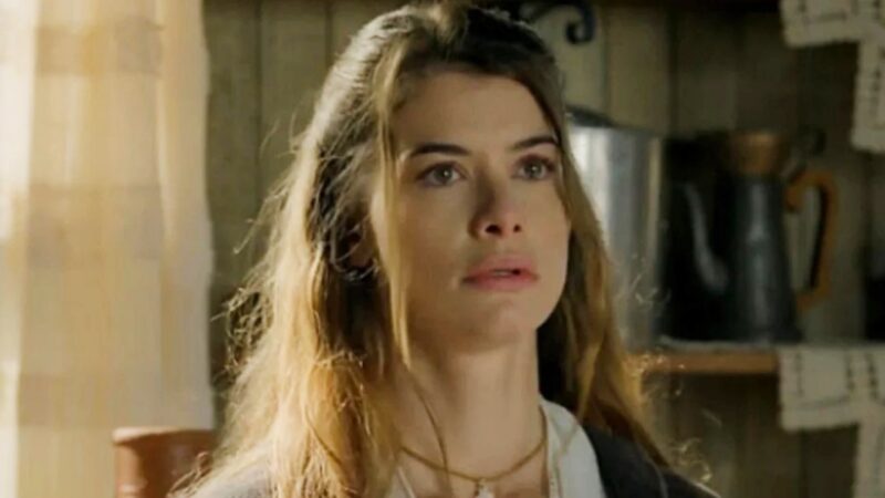 ‘Além do Tempo’: Lívia se choca ao fazer descoberta impactante sobre Felipe