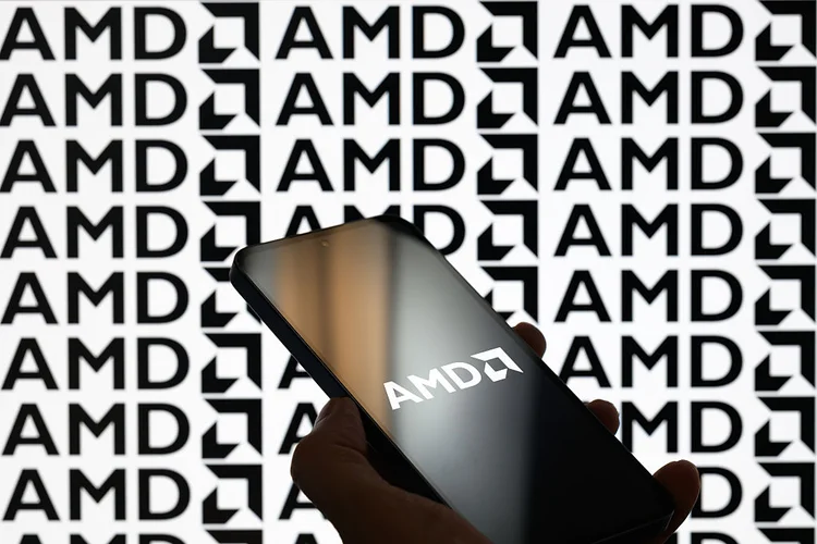 AMD atinge máxima histórica e engata 12ª alta seguida desde 2005