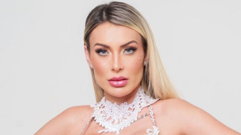 Andressa Urach causou polêmica após revelar conteúdo proibido