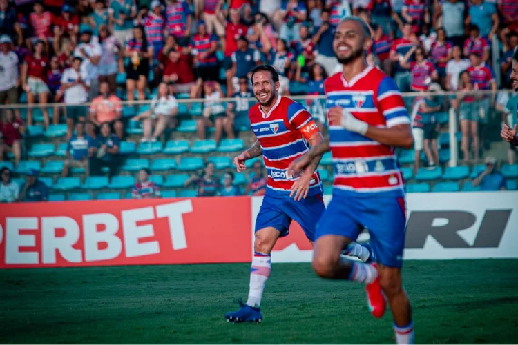 Antes da final contra o Ceará, Fortaleza lucra R$ 500 mil com seis patrocínios no uniforme