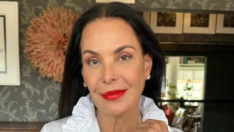 Antes do afastamento da Record, Carolina Ferraz foi detonada por postar chinelos; relembre