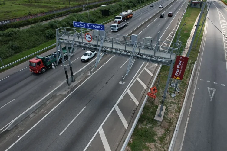 ANTT cancela 800 mil multas do free flow da rodovia Rio-Santos