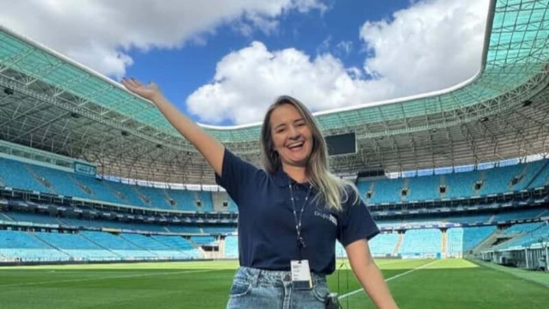 Ao vivo, repórter da Globo sofre acidente em ventania e temporal