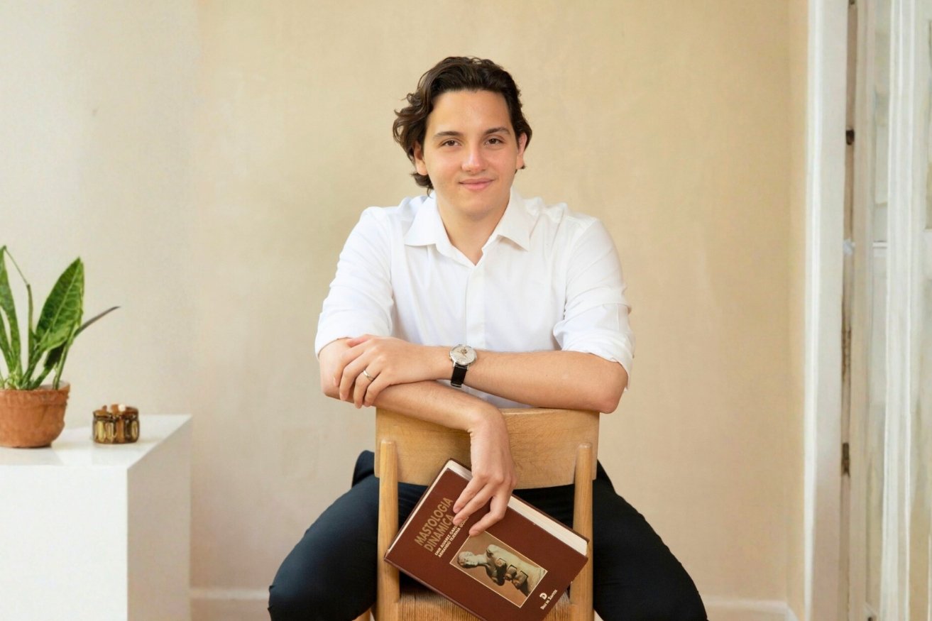 Aos 16, ele criou uma IA para identificar tumores após o câncer da mãe