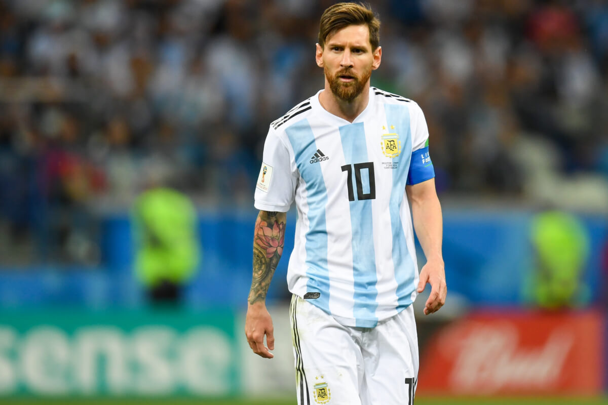 Aparência dos filhos do craque Messi gera comentários na web: ‘Não é normal’