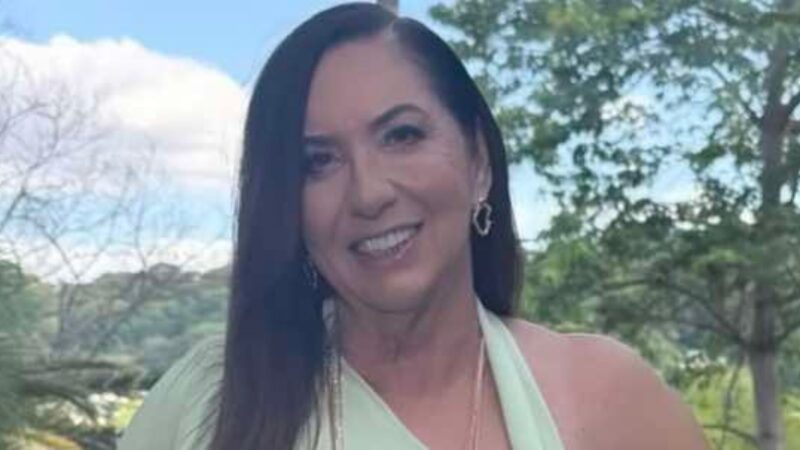 Após combo de plásticas, mãe de Virginia posa com roupa curta e influencer reage: ‘Gente!’