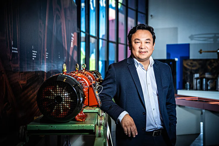 Após faturar R$ 40,8 bilhões, WEG aposta na mesma estratégia para crescer neste ano, diz CEO