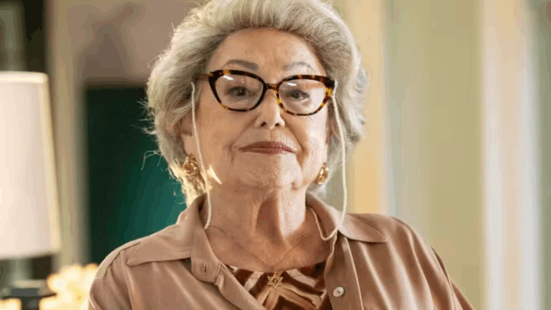 Após sucesso em ‘Dona de Mim’, Suely Franco ganha contrato vitalício com a Globo