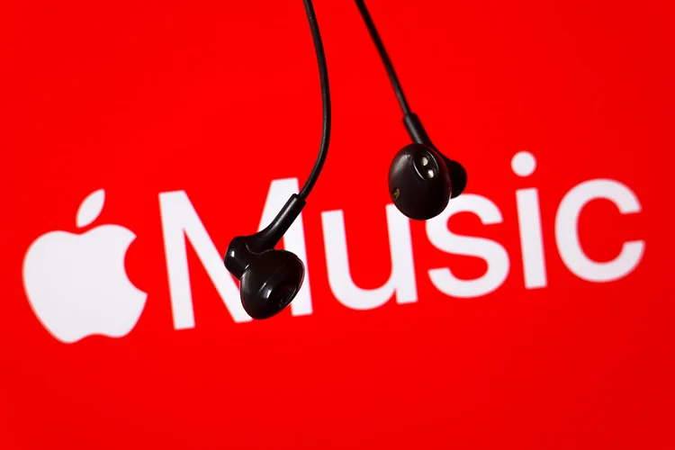 Apple Music adiciona tags de IA para músicas; identificação é feita por gravadoras