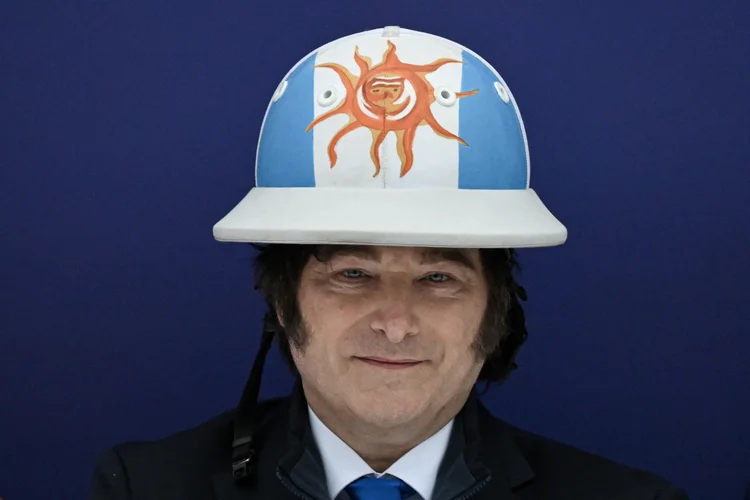 Argentina barra veículos de imprensa após investigação sobre rede russa