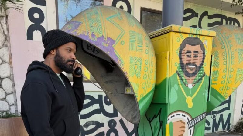 Arlindinho comove fãs com post sobre Arlindo Cruz e questiona: ‘Tem telefone no céu?’