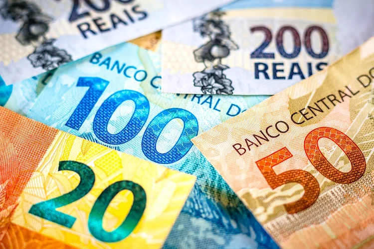 Arrecadação de fevereiro chega a R$ 222,1 bi, melhor resultado desde 2000