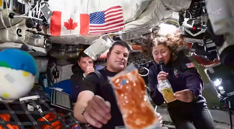 Artemis II: como deve ser a alimentação dos astronautas na Páscoa