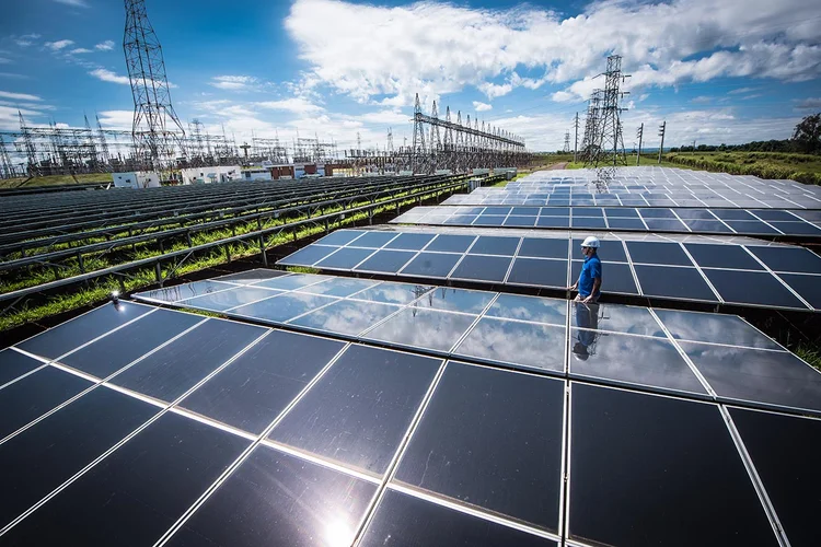 As dez maiores usinas de energia solar do mundo — e quantas são brasileiras
