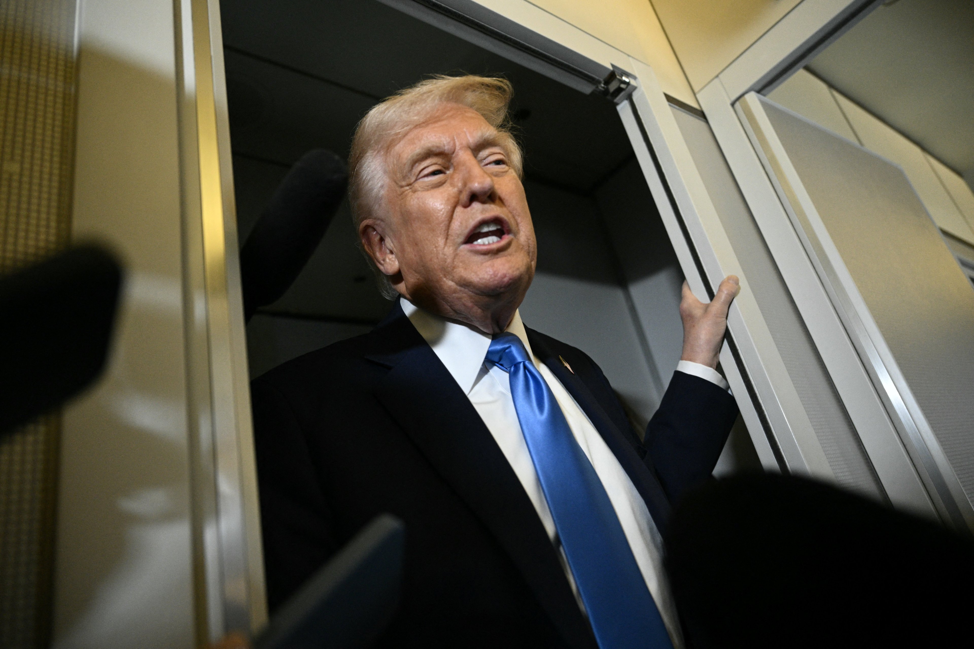 Às vésperas da Copa, Trump estuda barrar entrada de estrangeiros em aeroportos de cidades-santuário