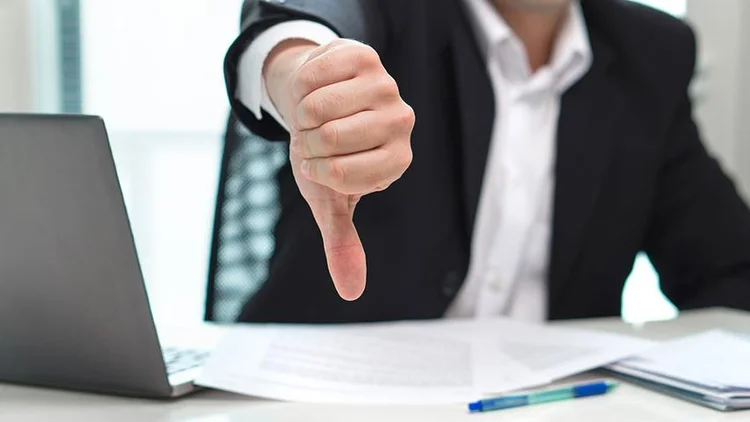 Até mesmo candidatos a cargos altos cometem esse erro em entrevistas — isso realmente surpreende