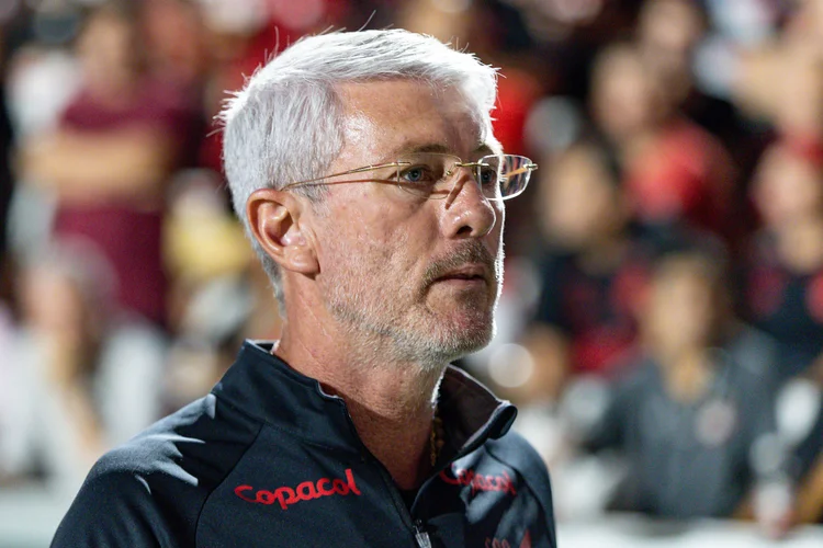 Athletico-PR x Chapecoense: horário, onde assistir e prováveis escalações