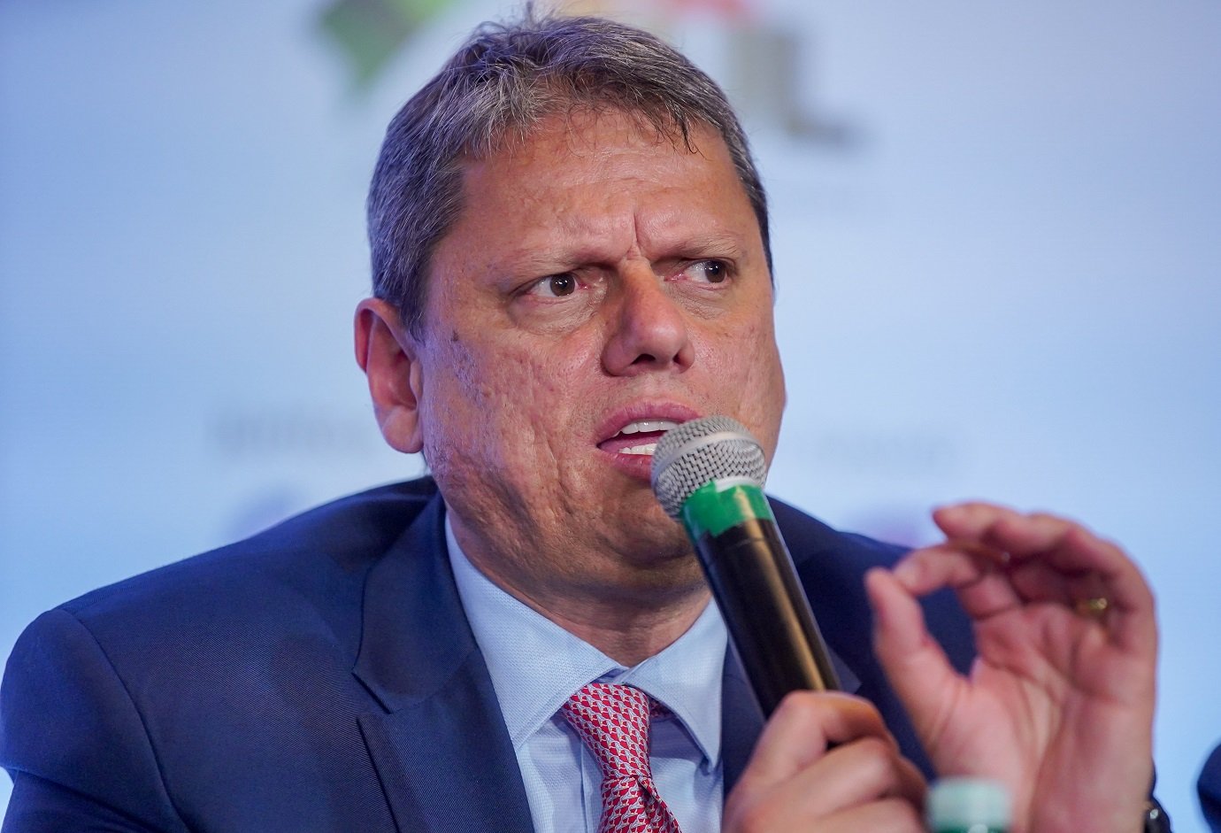 Atlas/Estadão: Tarcísio lidera todos os cenários do 1º turno para Governo de SP