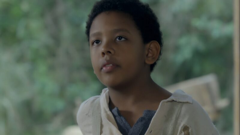 Ator mirim de Além do Tempo cresce, surge sarado e faz a alegria da web: ‘Que perfeito’