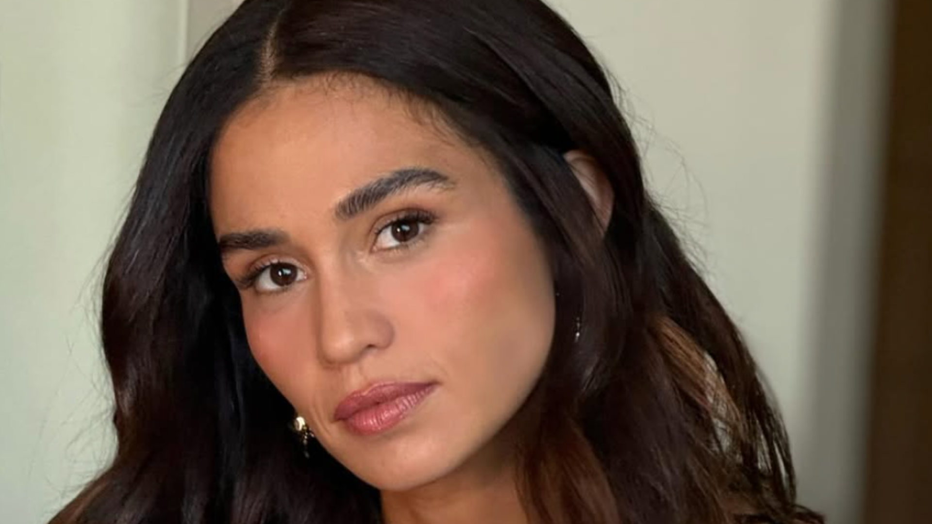 Atriz da Globo abre o jogo e revela se está namorando outra famosa