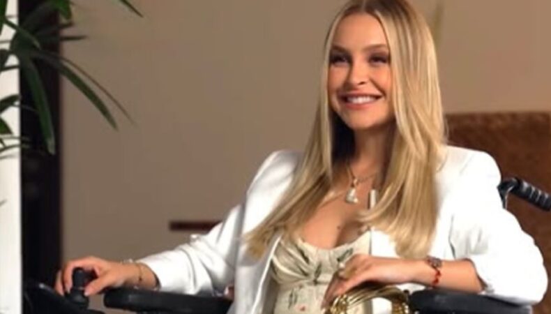 Atuação de Carla Diaz como vilã cadeirante em nova novela repercute: ‘Monstra’