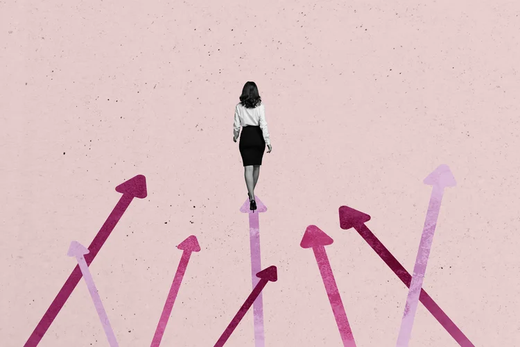 Avanço das mulheres na liderança perdeu ritmo desde 2022, aponta estudo do LinkedIn