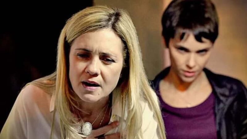 ‘Avenida Brasil’: Carminha inventa mentiras sobre Rita em conversa com Nina