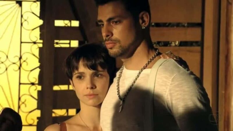 ‘Avenida Brasil’: Jorginho se declara para Nina e leva fora