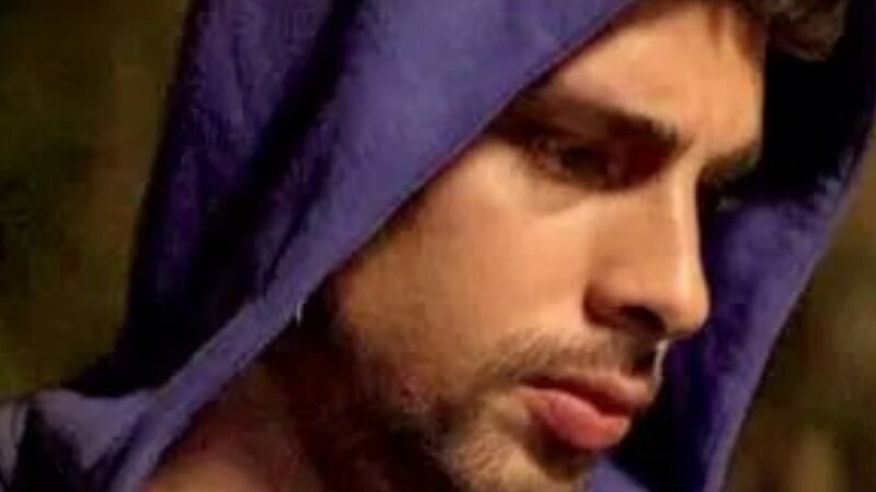 ‘Avenida Brasil’: Vai se machucar? Jorginho preocupa ao enfrentar episódios de sonambulismo