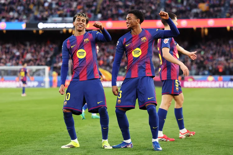 Barcelona pode pagar fortuna aos jogadores por título espanhol