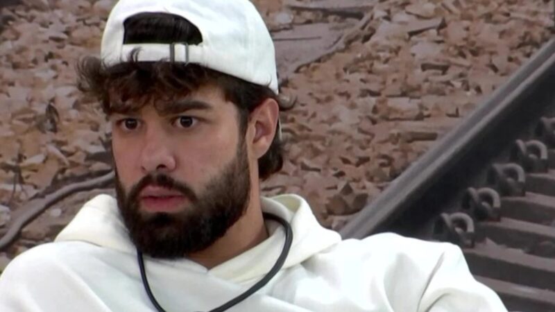 ‘BBB 26’: Após expulsão do reality, Paulo Augusto zomba de Jonas