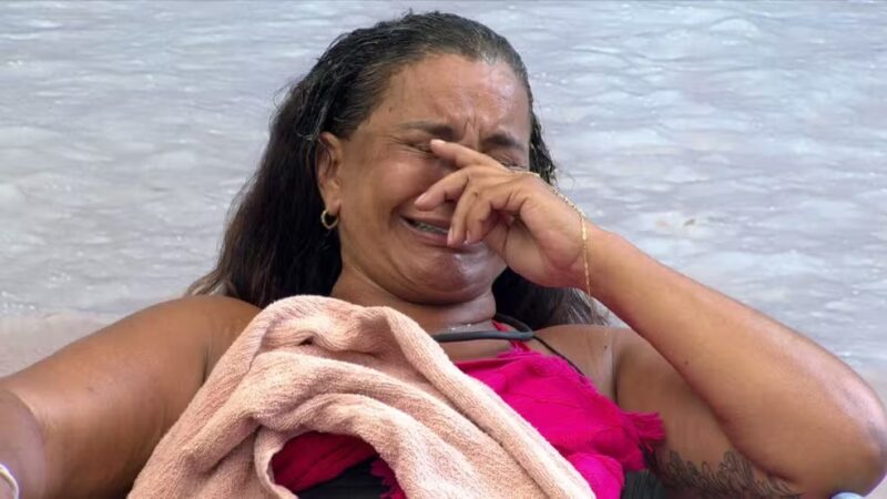 ‘BBB 26’: Com medo de rejeição, Solange invade confessionário e pede: ‘Eu…’