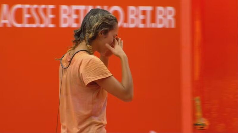 ‘BBB 26’: Eliminada por Jonas, Samira deixa Prova do Líder de resistência após mais de 16 horas