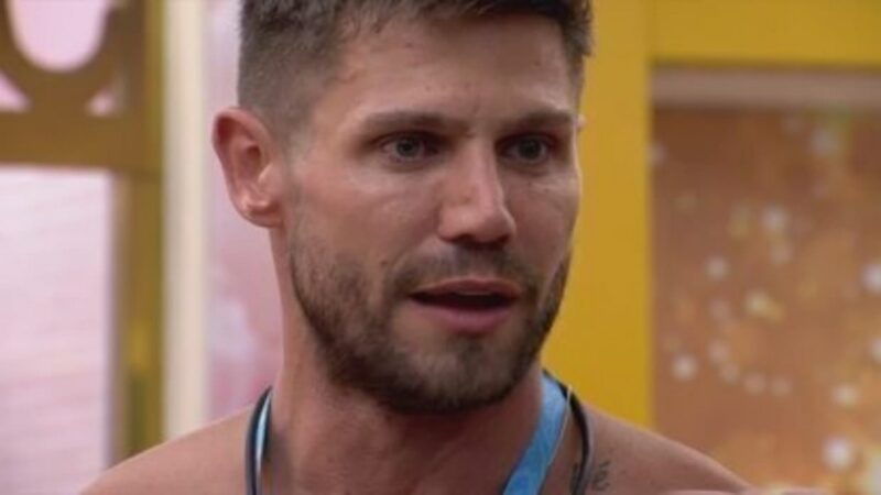 ‘BBB 26’: Jonas ‘trapaceia’ em dinâmica e leva chamada da produção