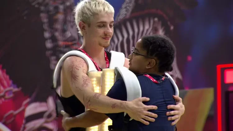 BBB 26: quem fica em 2º lugar? Enquete mostra Milena na frente de Juliano