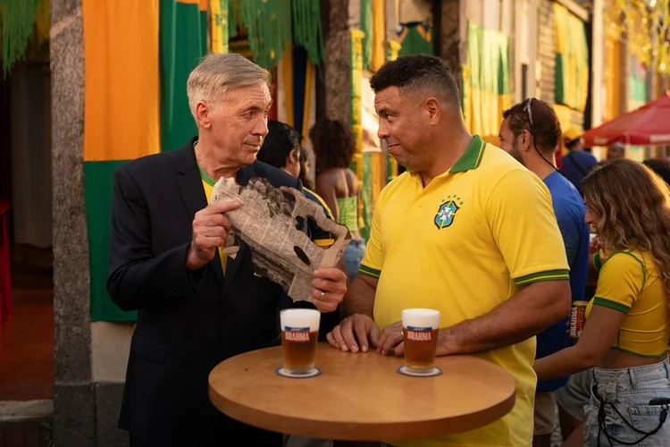 Brahma promete cerveja de graça se Brasil ganhar a Copa: 'Se não vier, a mensagem continua válida'