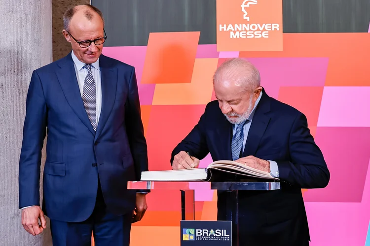 Brasil está mais avançado que a Europa em novos combustíveis, diz chanceler da Alemanha