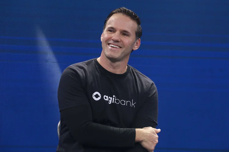 Brasil ganha novo bilionário após IPO do Agibank em Nova York