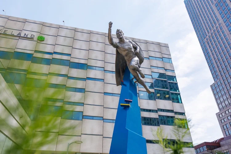 Brasil vai à 'cidade do Super-Homem' para duelo contra o Egito; confira