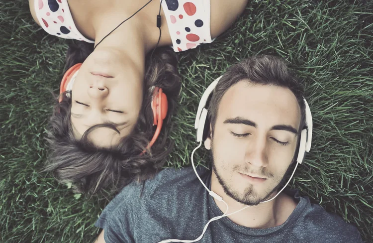 Brasil vira top 8 da música global com avanço puxado por streaming